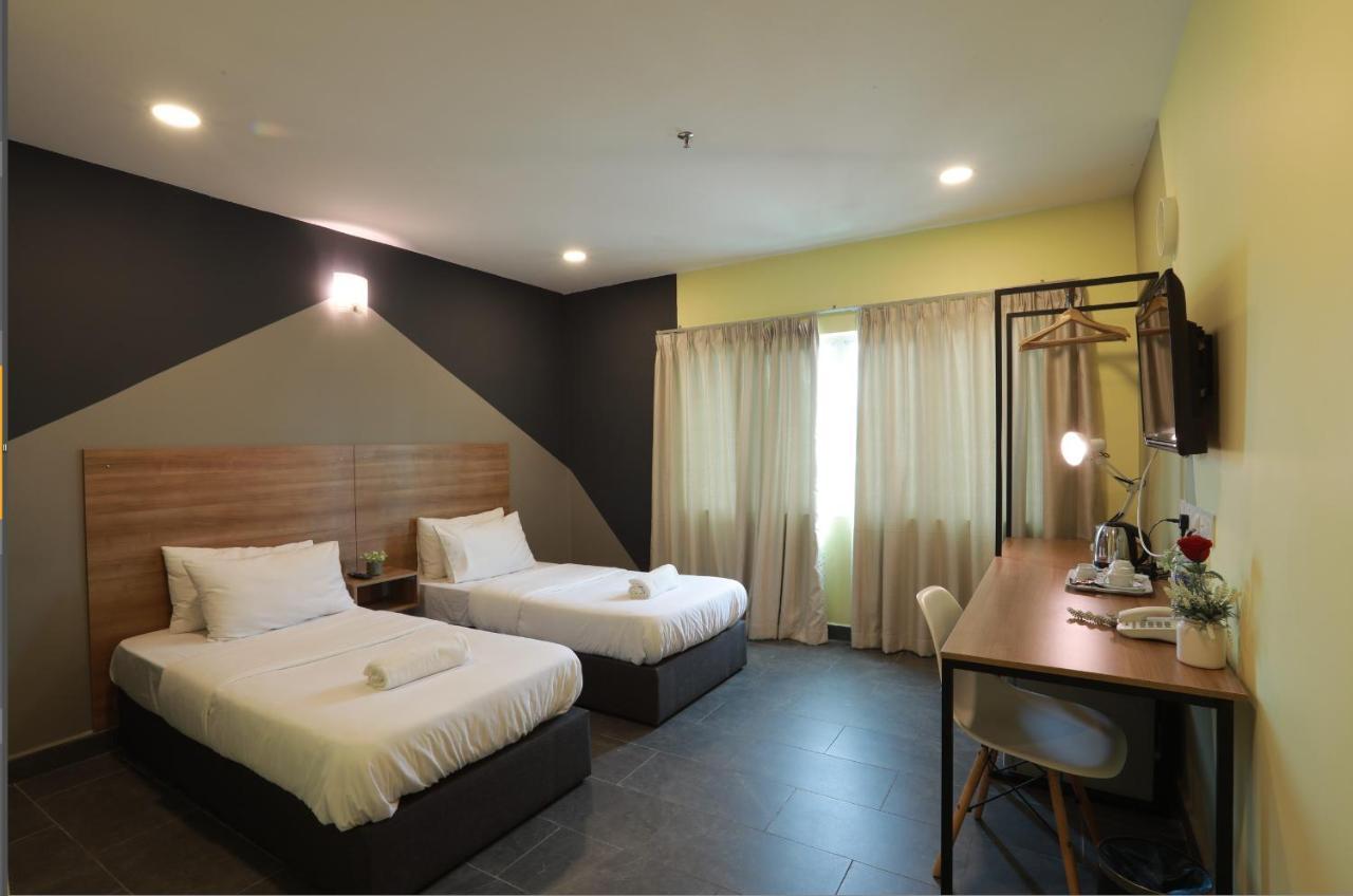 T-Hotel Mont Kiara Куала-Лумпур Екстер'єр фото